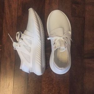 Adidas Tubular Sneaker